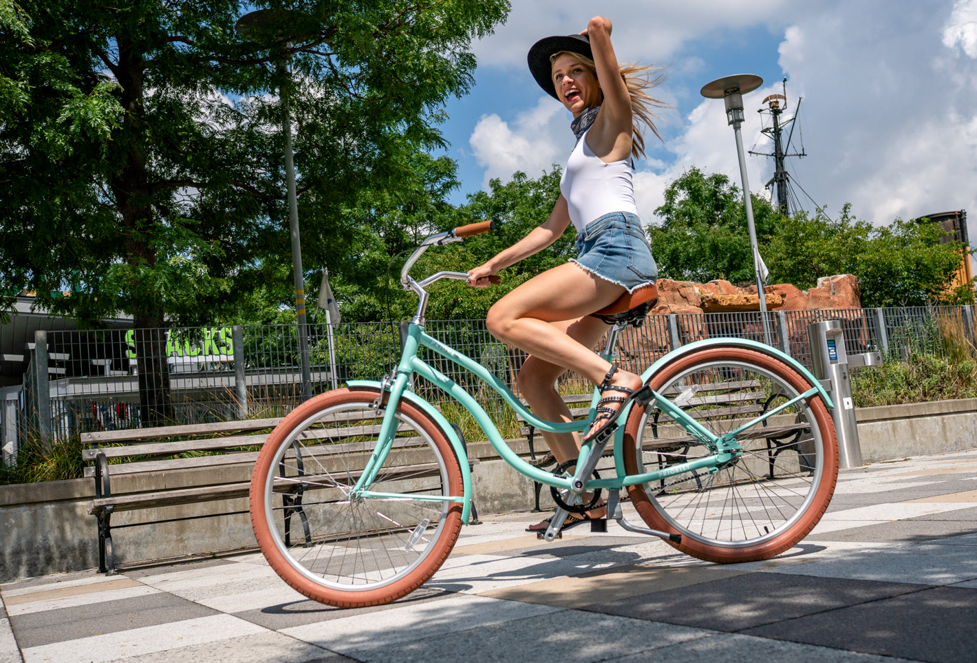Priority Coast Bicycle in White